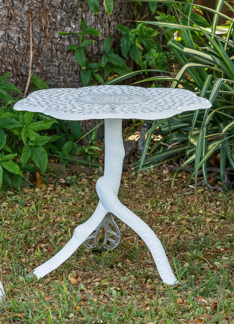 Elegant 30-inch Butterfly Table offering versatile indoor/outdoor use with easy maintenance and all-weather performance